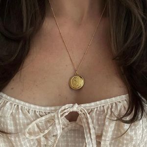 LBV the label YSL necklace